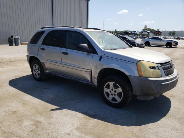 2CNDL13F556103018 - 2005 CHEVROLET EQUINOX LS GRAY photo 4