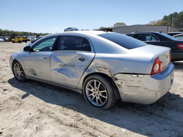 1G1ZE5EU8BF358098 - 2011 CHEVROLET MALIBU LTZ 银色 照片 2
