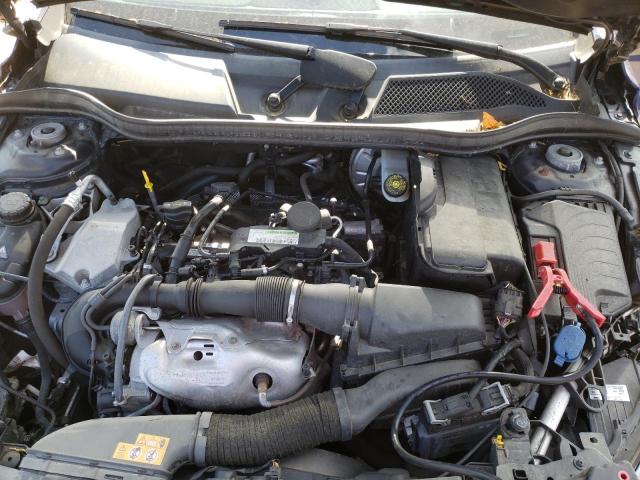 SJKCH5CR0HA020426 - 2017 INFINITI QX30 BASE Blau Foto 12