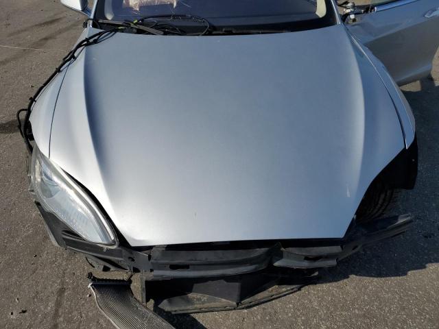 5YJSA1DP1DFP19736 - 2013 TESLA MODEL S Արծաթագույն լուսանկար 11