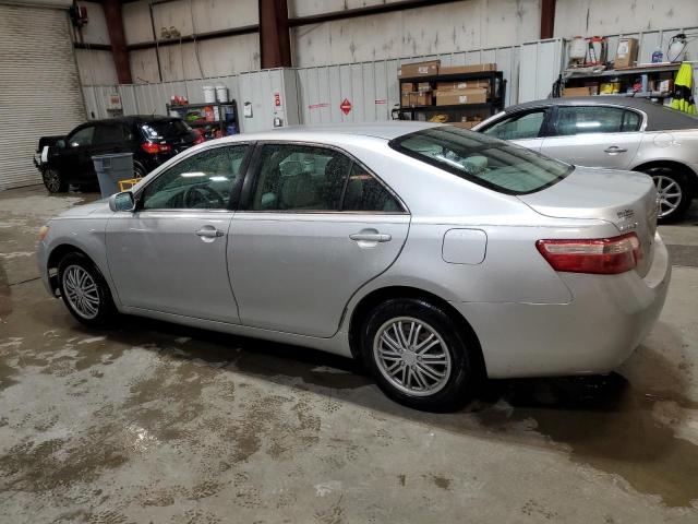 4T1BE46K17U658984 - 2007 TOYOTA CAMRY CE SILVER photo 2