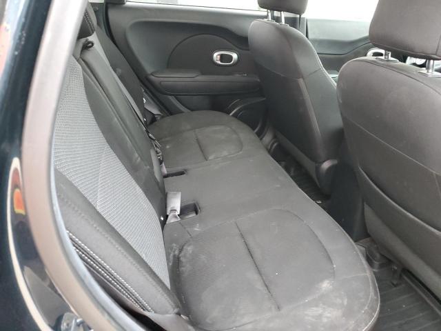 KNDJP3A50J7566924 - 2018 KIA SOUL + BLUE photo 10