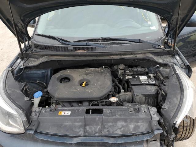 KNDJP3A50J7566924 - 2018 KIA SOUL + BLUE photo 11
