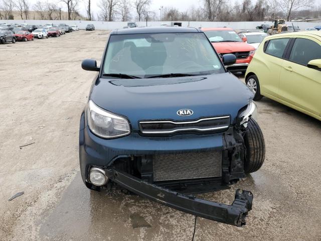 KNDJP3A50J7566924 - 2018 KIA SOUL + BLUE photo 5