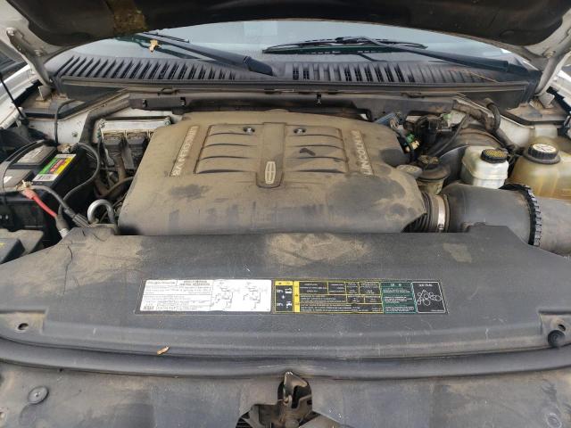 5LMFU27R34LJ14618 - 2004 LINCOLN NAVIGATOR თეთრი ფოტო 12