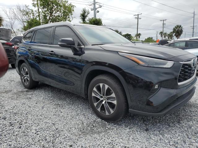 5TDGZRAHXNS555782 - 2022 TOYOTA HIGHLANDER XLE 黑色 照片 4