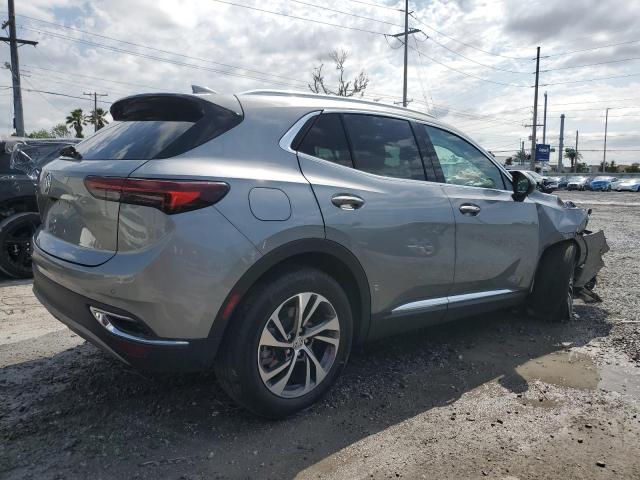 LRBFZNR43PD026984 - 2023 BUICK ENVISION ESSENCE Մոխրագույն լուսանկար 3