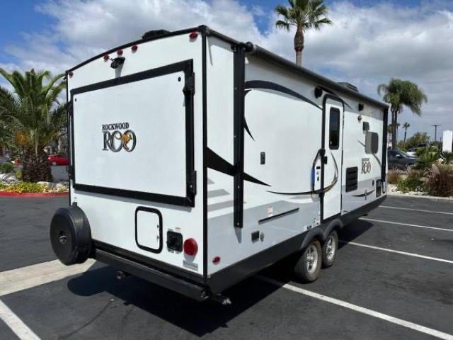 4X4TRLY26LZ166897 - 2020 WILDWOOD ROCKWODROO WHITE photo 4