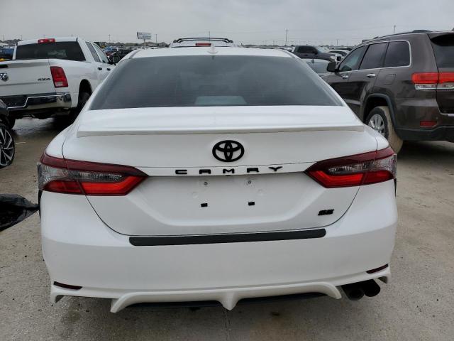 4T1G11AK4PU773263 - 2023 TOYOTA CAMRY SE NIGHT SHADE WHITE photo 6