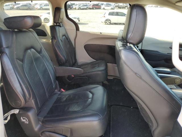 2C4RC1BG4LR283897 - 2020 CHRYSLER PACIFICA TOURING L GRAY photo 11