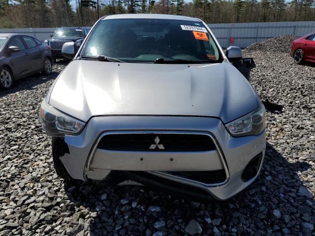 4A4AR3AU1FE009386 - 2015 MITSUBISHI OUTLANDER ES SILVER photo 5