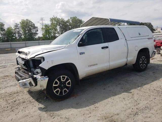 5TFUW5F13HX669184 - 2017 TOYOTA TUNDRA DOUBLE CAB SR/SR5 WHITE photo 1