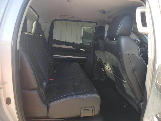 5TFAW5F12EX372051 - 2014 TOYOTA TUNDRA CREWMAX PLATINUM Silber Foto 10