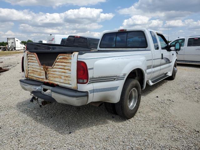 1FTWX32F8XED70117 - 1999 FORD F350 SUPER DUTY WHITE photo 3