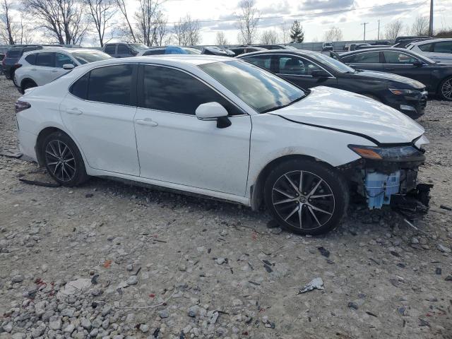 4T1G11AK0PU805593 - 2023 TOYOTA CAMRY SE NIGHT SHADE WHITE photo 4