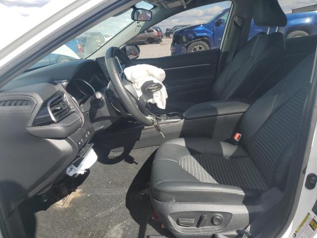 4T1G11AK0PU805593 - 2023 TOYOTA CAMRY SE NIGHT SHADE WHITE photo 7