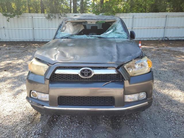 JTEZU5JR7D5052316 - 2013 TOYOTA 4RUNNER SR5 GRAY photo 5