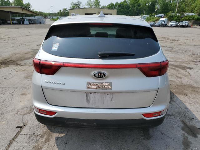 KNDPMCAC8K7609490 - 2019 KIA SPORTAGE LX SILVER photo 6