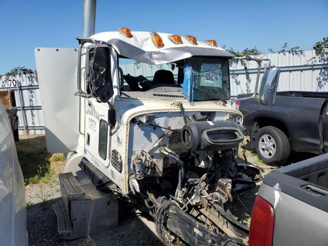 2011 PETERBILT 386, 