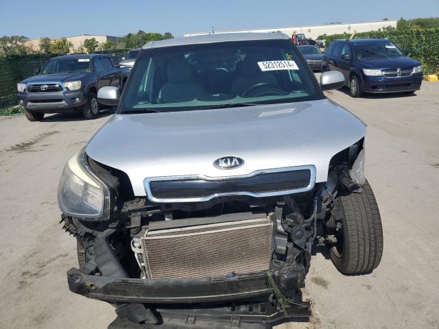 KNDJP3A55F7781870 - 2015 KIA SOUL + SILVER photo 5