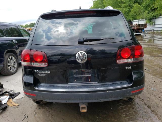 WVGFK7A99AD000613 - 2010 VOLKSWAGEN TOUAREG TDI BLACK photo 6