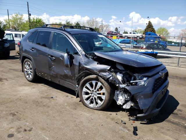 2T3A1RFV7NW288515 - 2022 TOYOTA RAV4 XLE PREMIUM GRAY photo 4