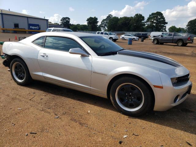 2G1FA1EV7A9224738 - 2010 CHEVROLET CAMARO LS SILVER photo 4