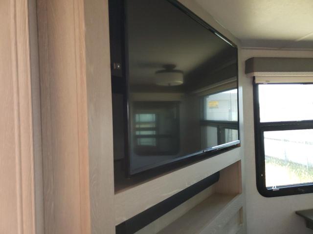 4X4FRLF25M1895778 - 2021 FORR ROCKWOOD 双色 照片 9