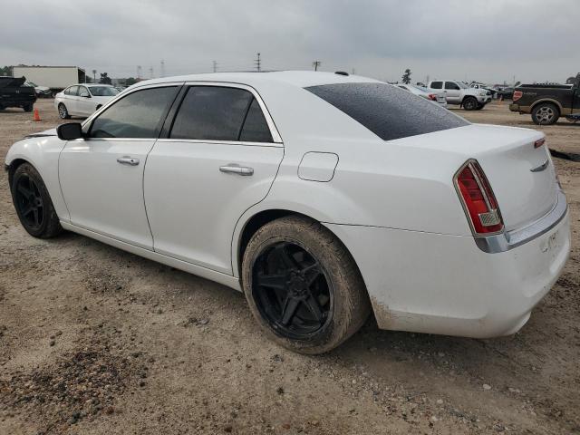 2C3CCAPTXDH573519 - 2013 CHRYSLER 300C LUXURY WHITE photo 2