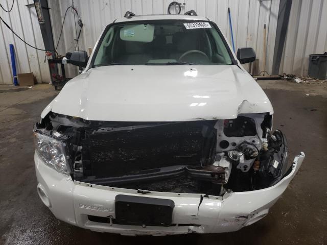 1FMCU0D79CKA75132 - 2012 FORD ESCAPE XLT WHITE photo 5