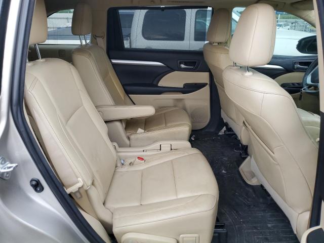 5TDKKRFH1GS125231 - 2016 TOYOTA HIGHLANDER XLE TAN photo 11