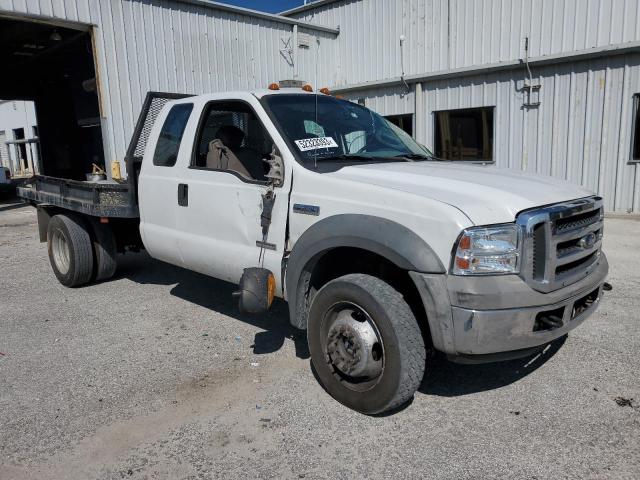 1FDXX47P85EC28340 - 2005 FORD F450 SUPER DUTY WHITE photo 1