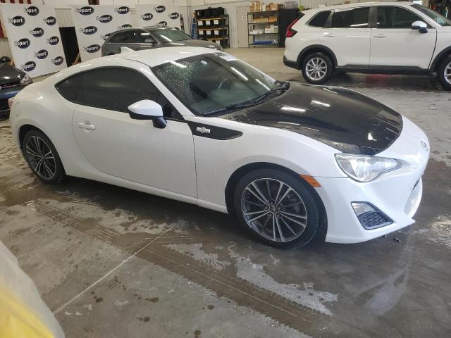 JF1ZNAA15G9701621 - 2016 TOYOTA SCION FR-S WHITE photo 4