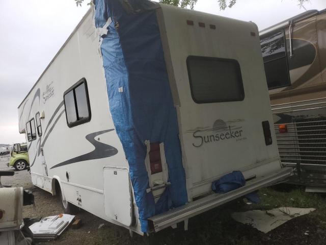 1GBJG31U251200032 - 2005 CHEVROLET MOTORHOME WHITE photo 3