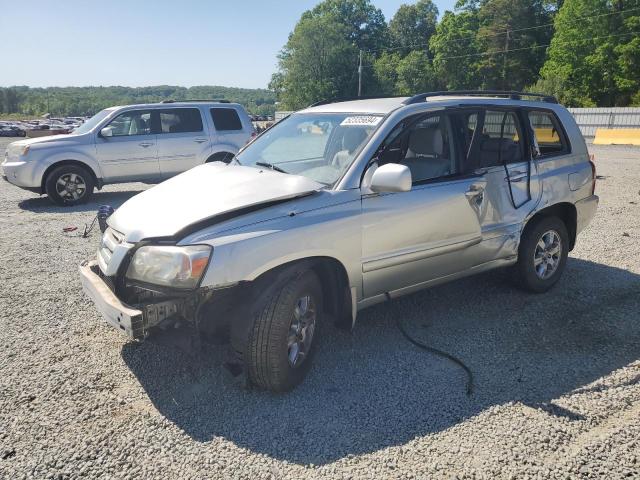 2004 TOYOTA HIGHLANDER, 