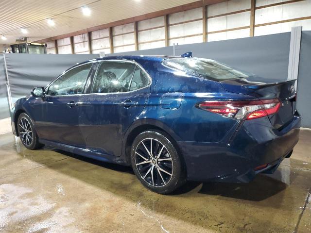 4T1G11AKXMU598822 - 2021 TOYOTA CAMRY SE BLUE photo 2