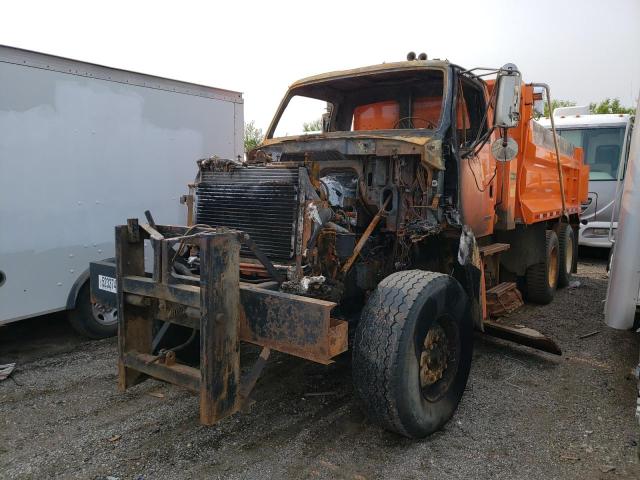 2FZNESYB1YAB37429 - 2000 STERLING TRUCK LT 9500 ORANGE photo 2