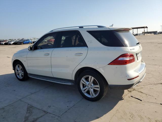 4JGDA5HBXCA048116 - 2012 MERCEDES-BENZ ML 350 4MATIC WHITE photo 2
