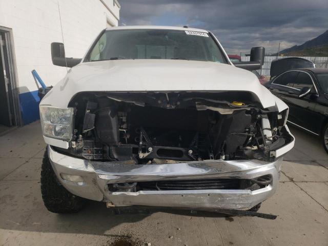 3C6TR5JT2EG239469 - 2014 RAM 2500 SLT WHITE photo 5