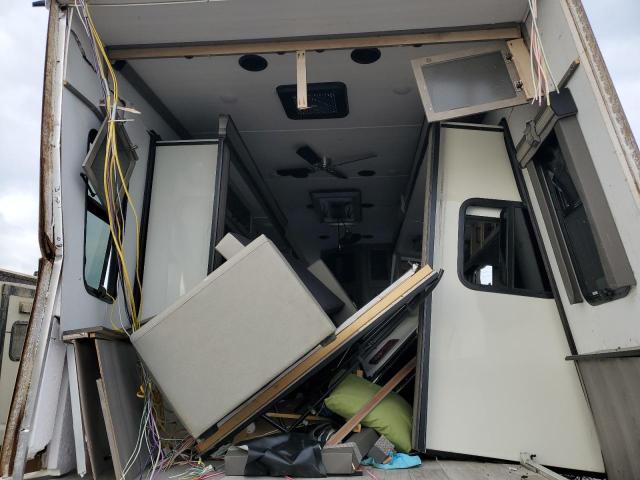 4YDFM0T2XN4701606 - 2022 KEYSTONE MONTANA 双色 照片 5