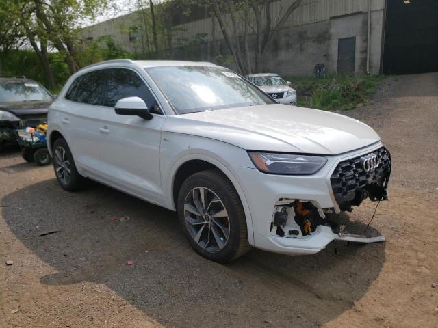WA1EAAFY4M2057294 - 2021 AUDI Q5 PROGRESSIV WHITE photo 4