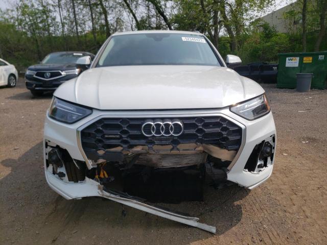 WA1EAAFY4M2057294 - 2021 AUDI Q5 PROGRESSIV WHITE photo 5