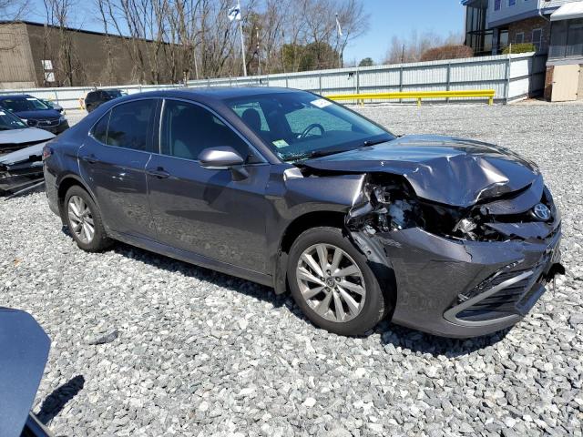 4T1C11BK7MU037734 - 2021 TOYOTA CAMRY LE 灰色 照片 4