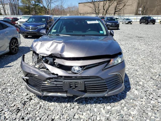 4T1C11BK7MU037734 - 2021 TOYOTA CAMRY LE 灰色 照片 5