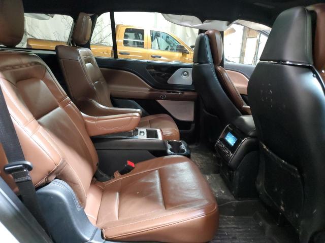 5LM5J7XC3LGL16380 - 2020 LINCOLN AVIATOR RESERVE WHITE photo 11