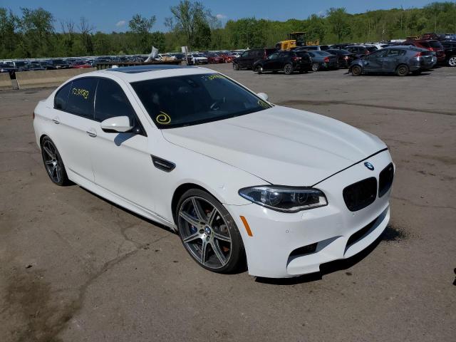 WBSFV9C56FD594630 - 2015 BMW M5 WHITE photo 4