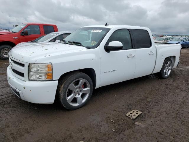 2GCEK13C671722776 - 2007 CHEVROLET SILVERADO K1500 CREW CAB WHITE photo 1