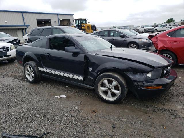 1ZVHT80N895124423 - 2009 FORD MUSTANG BLACK photo 4