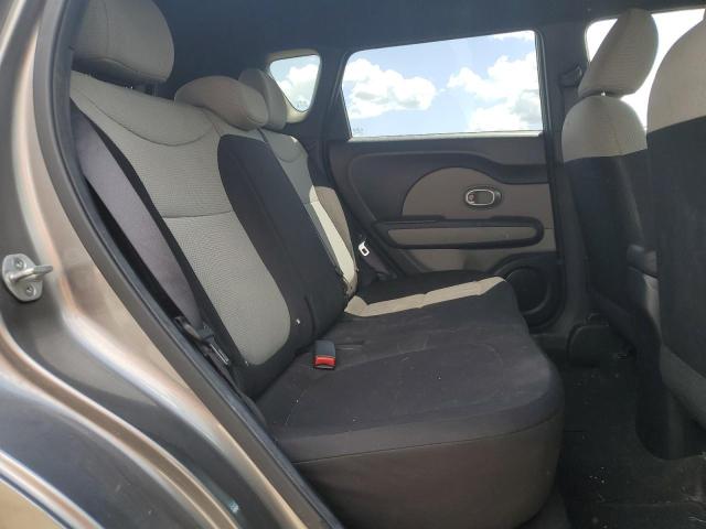 KNDJN2A21F7144254 - 2015 KIA SOUL GRAY photo 10