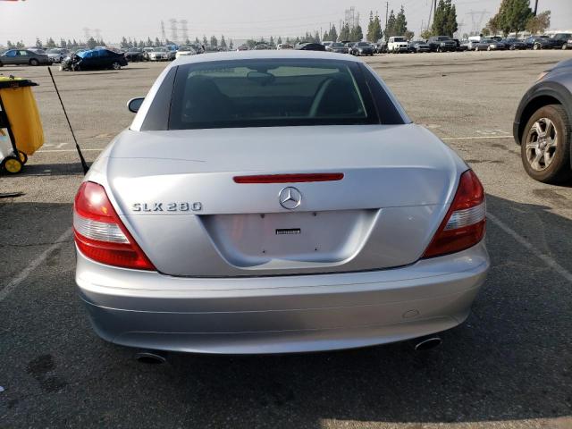 WDBWK54F66F132491 - 2006 MERCEDES-BENZ SLK 280 SILVER photo 6